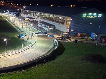 Outdoor Night time picture of Sunderland Greyhound track